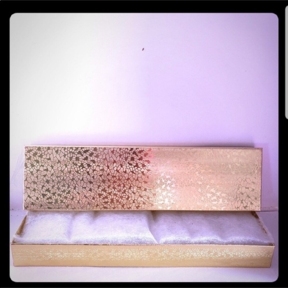 Handcrafted 18” Lady Rose Pink Cameo Necklace - Picture 5 of 7